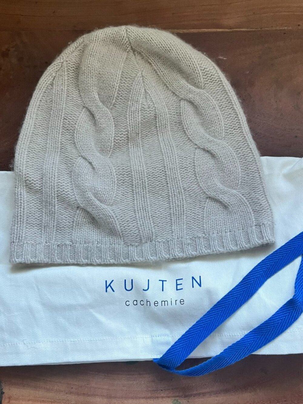 Kujten Cashmere Paris Cable Knit 100% Cashmere Cream Ivory Beige Nude Beanie